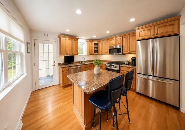 5th image of 33 Edgewood Rd, Scituate, MA 02066 | MLS# 73550779