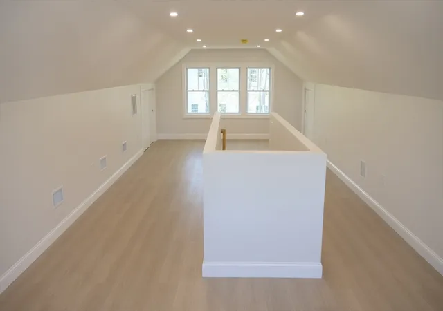 23rd image of 10 Banks St, Brockton, MA 02302 | MLS# 73513271