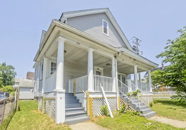 3rd image of 424 Carew, Springfield, MA 01104 | MLS# 73546728
