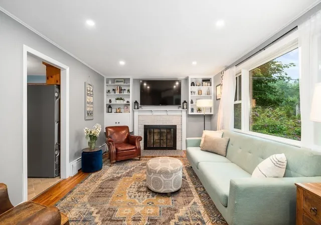 4th image of 15 Saville Road, Gloucester, MA 01930 | MLS# 73559464