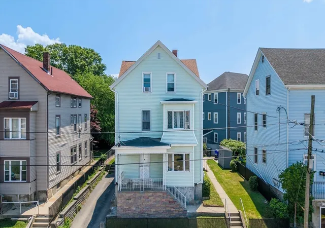 Listing Photo 3 - Condo for sale in building located at 58 Tuttle St, Fall River, MA 02724