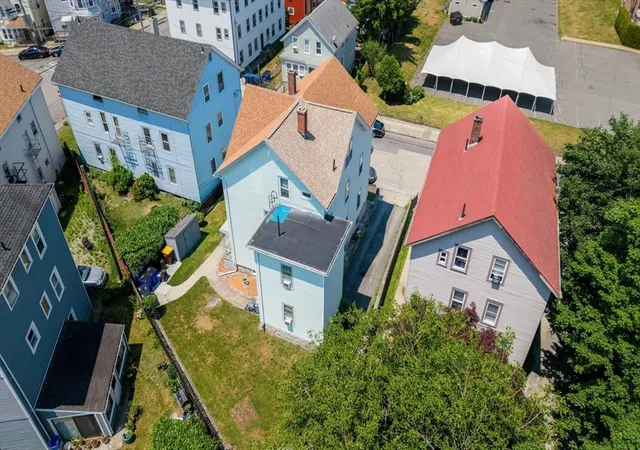 Listing Photo 5 - Condo for sale in building located at 58 Tuttle St, Fall River, MA 02724