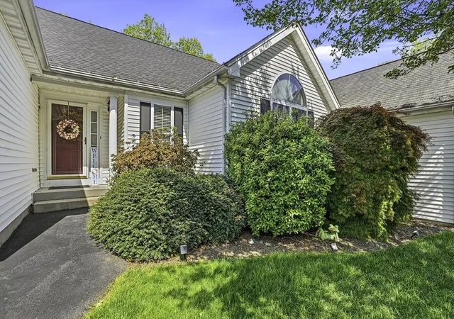 Homes for sale in Uxbridge, MA | 56 Nature View Drve #56, Uxbridge, MA 01569 | MLS# 73521183
