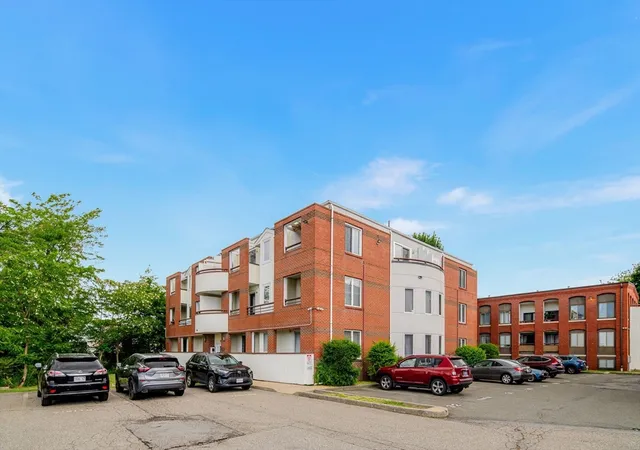Homes for sale in Lynn, MA | 21 Margin St, Lynn, MA 01905 | Houzeo
