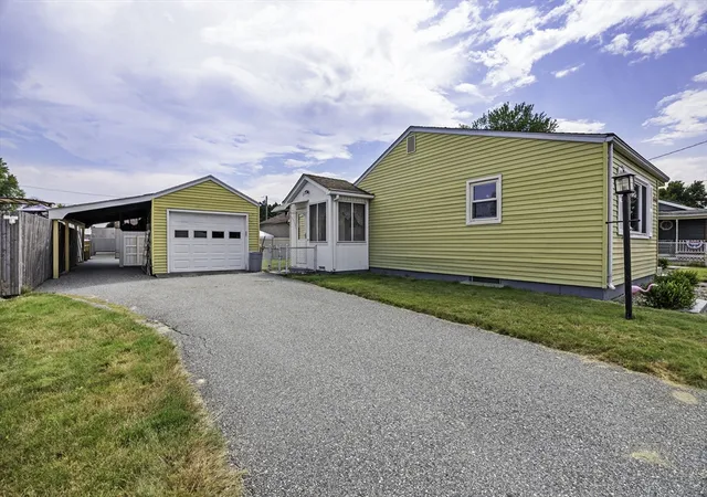 4th image of 71 Dayton St, Chicopee, MA 01013 | MLS# 73556423