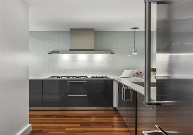 Listing Photo 2 - Condo for sale in Channel Center Condominiums located at 25 Channel Ctr St, Boston, MA 02210 - Unit #PH2-201