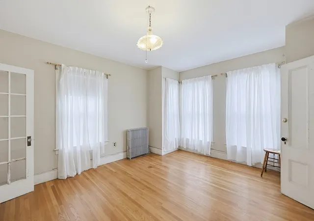 4th image of 101 Winthrop St, Brockton, MA 02301 | MLS# 73555634