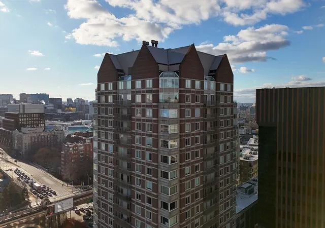 Homes for sale in Cambridge, MA | 8 Museum Way #2304, Cambridge, MA 02141 | MLS# 73470895