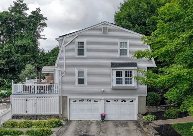 Photo 2 of Single family home for sale at 118 Mendon Rd, Sutton, MA 01590 | MLS# 73566063 | Listing updated on 2026-09-18