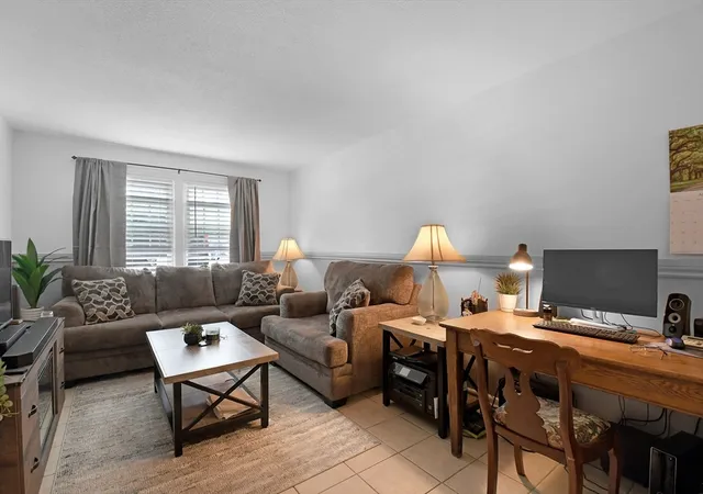 Homes for sale in Gardner, MA | 36 Ridgewood Ln #4, Gardner, MA 01440 | MLS# 73538365