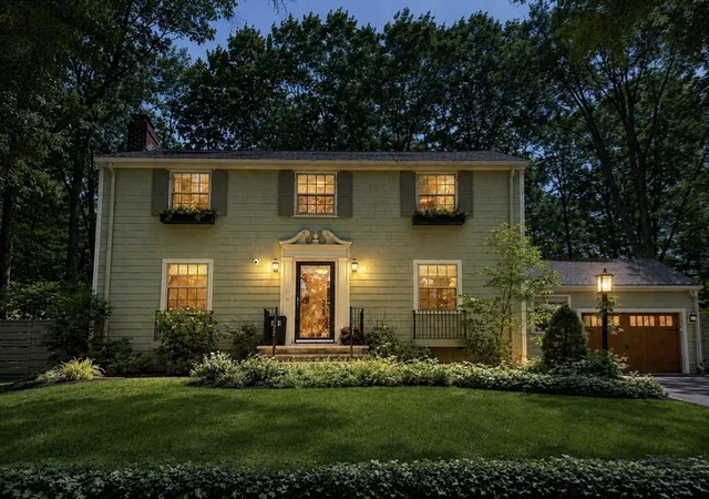 14th image of 34 Blossomcrest Rd, Lexington, MA 02421 | MLS# 73534938