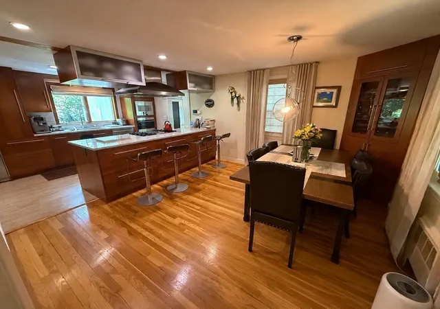 5th image of 34 Blossomcrest Rd, Lexington, MA 02421 | MLS# 73534938