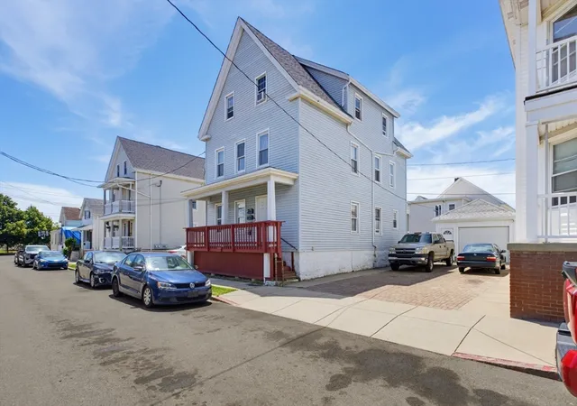 3rd image of 17 Margin St, New Bedford, MA 02744 | MLS# 73542251