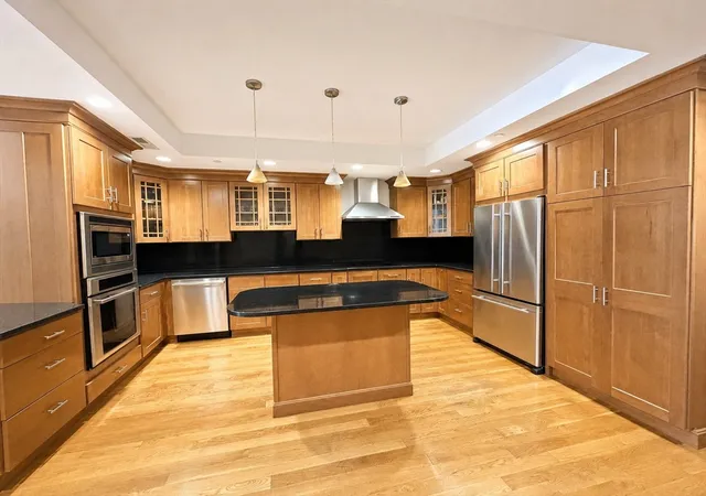 2nd image of 811 Boylston St, Boston, MA 02116