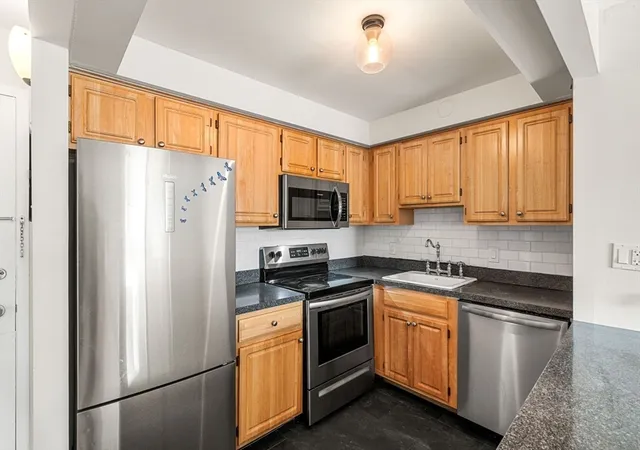 Photo 3 of Sale Pending at 1025 Hancock St #4A, Quincy, MA 02169 | MLS# 73552114 | Listing updated on 2026-08-24