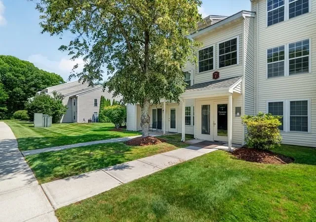 Homes for sale in Natick, MA | 7 Thoreau Ct #8, Natick, MA 01760 | MLS# 73545814