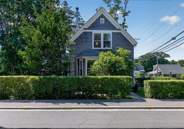 Photo 3 of Single family home for sale at 62 School St, Woods Hole, MA 02543 | MLS# 73562303 | Listing updated on 2026-09-16