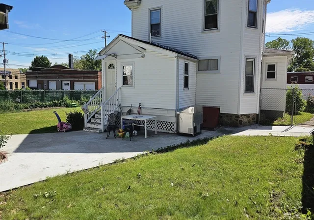 2nd image of 350 Washington St, Malden, MA 02148 | MLS# 73536595