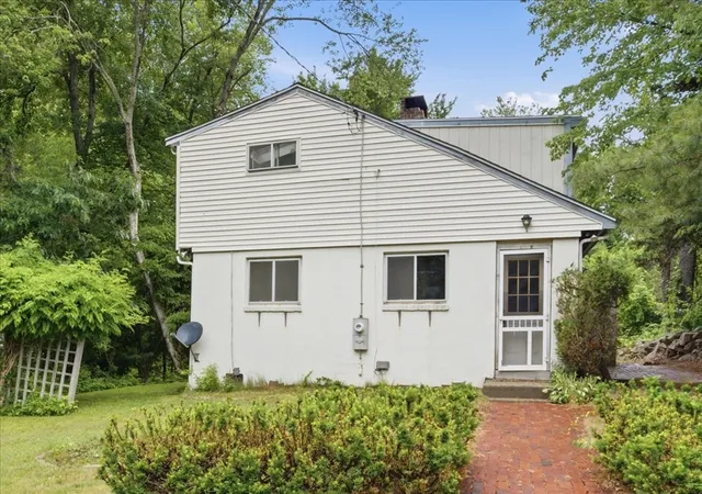 Homes for sale in Holliston, MA | 40 Maple St, Holliston, MA 01746 | MLS# 73540309