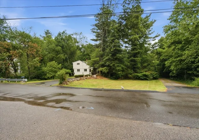 Homes for sale in Holliston, MA | 40 Maple St, Holliston, MA 01746 | MLS# 73540309