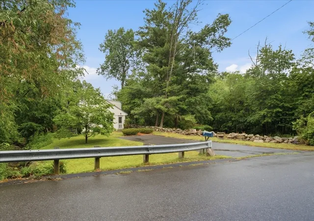 Homes for sale in Holliston, MA | 40 Maple St, Holliston, MA 01746 | MLS# 73540309