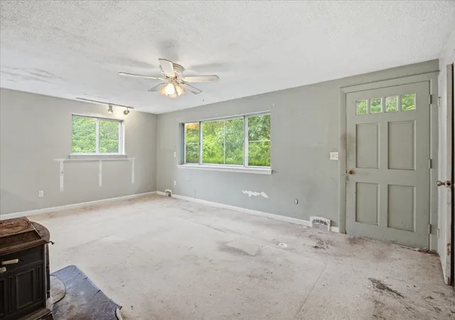 Homes for sale in Holliston, MA | 40 Maple St, Holliston, MA 01746 | MLS# 73540309