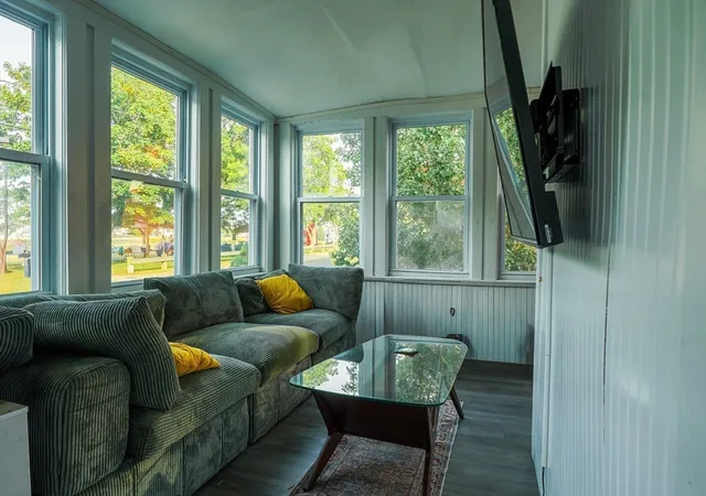 Photo 4 of Single family home for sale at 33 Bay View Ave, Winthrop, MA 02152 | MLS# 73569960 | Listing updated on 2026-09-17