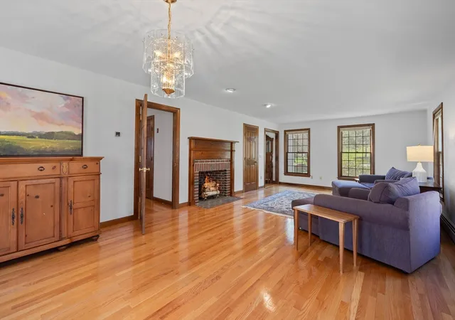 4th image of 60 Cambridge Rd, Hampstead, NH 03841 | MLS# 73511306
