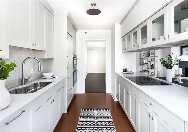 Photo 4 of Condo for sale at 220 Boylston St #1010, Boston, MA 02116 | MLS# 73552149 | Listing updated on 2026-10-17