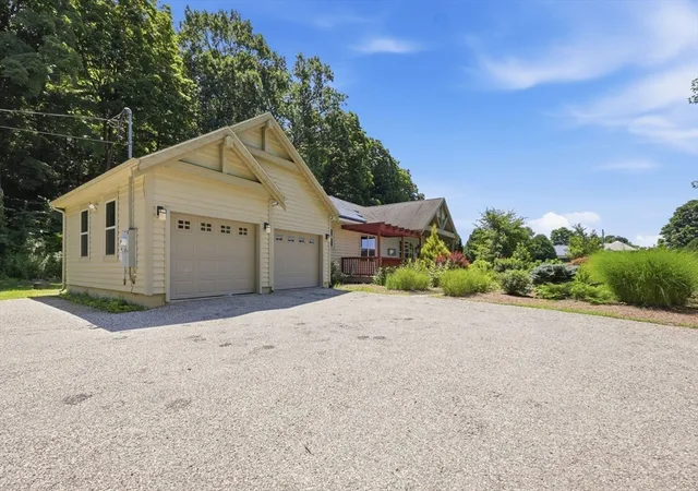 42nd image of 250 N Main St, Sunderland, MA 01375 | MLS# 73553710
