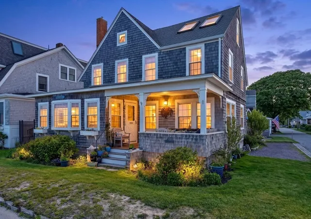 2nd image of 205 Grand Ave, Falmouth, MA 02540 | MLS# 73531991