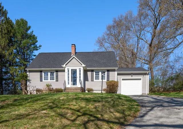 Homes for sale in Dudley, MA | 89 Center Rd, Dudley, MA 01571 | MLS# 73508349
