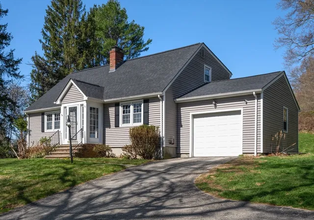 Homes for sale in Dudley, MA | 89 Center Rd, Dudley, MA 01571 | MLS# 73508349