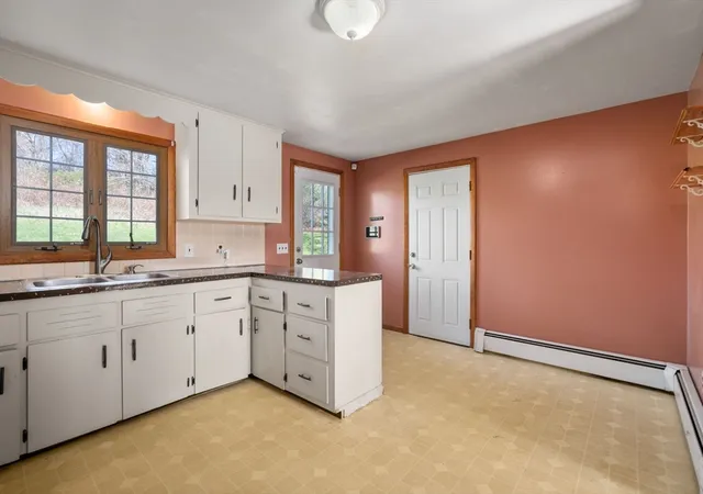 Homes for sale in Dudley, MA | 89 Center Rd, Dudley, MA 01571 | MLS# 73508349