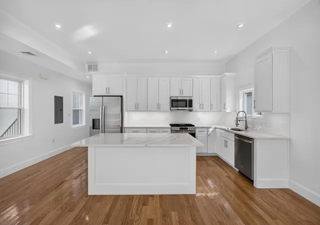 3rd image of 59 Larkin St, Revere, MA 02151