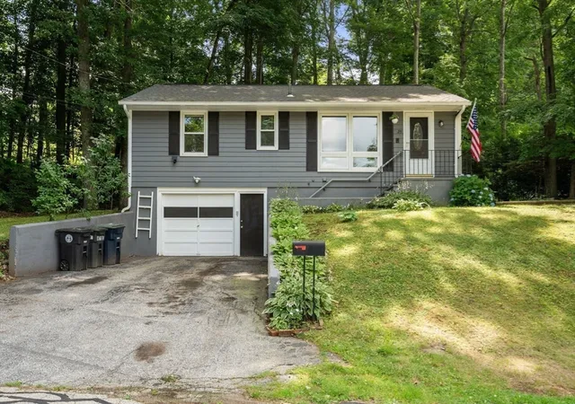 27th image of 25 Pinedale St, Southbridge, MA 01550 | MLS# 73550651
