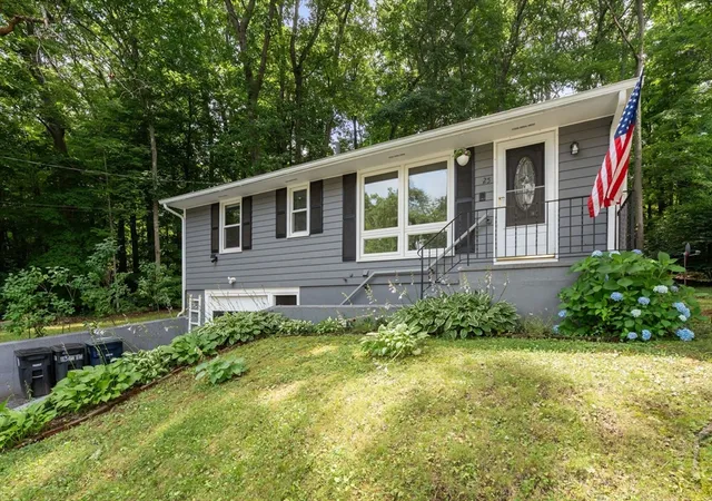 2nd image of 25 Pinedale St, Southbridge, MA 01550 | MLS# 73550651