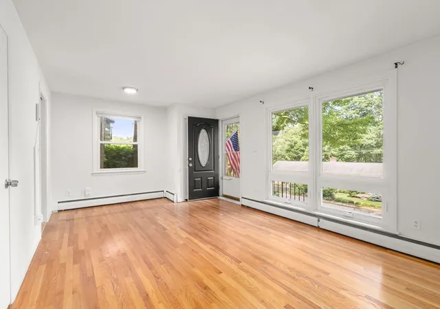 4th image of 25 Pinedale St, Southbridge, MA 01550 | MLS# 73550651