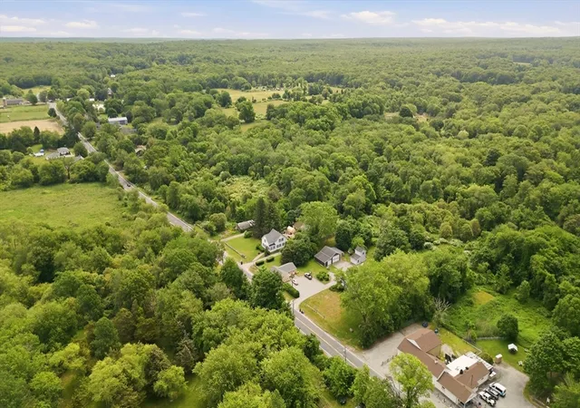 35th image of 21 East, Tiverton, RI 02878 | MLS# 73536254