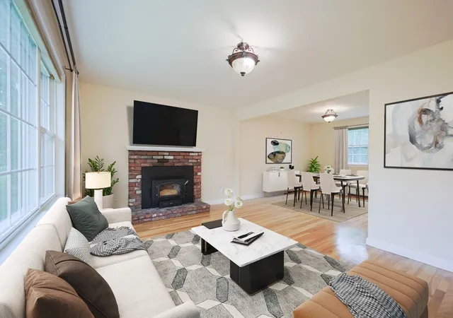 3rd image of 262 Daniels St, Franklin, MA 02038 | MLS# 73545085