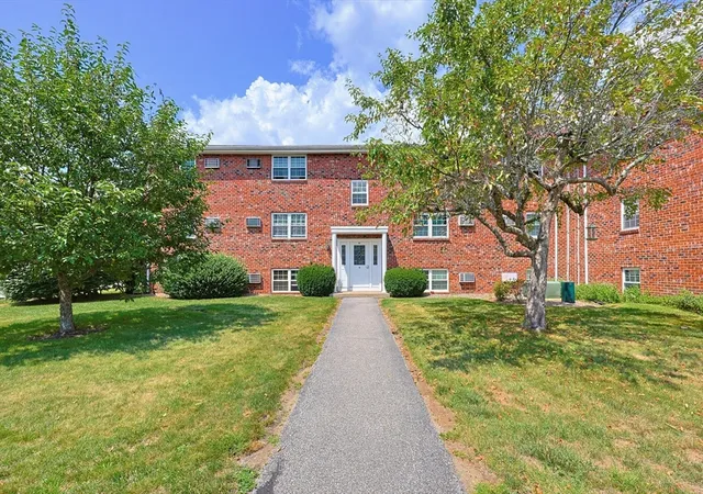 1st image of 91 Pleasant St #D1, Medfield, MA 02052 | MLS# 73564536