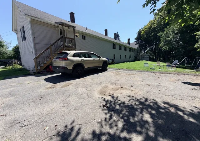 3rd image of 181 Pond St, Leominster, MA 01453
