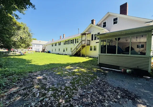 4th image of 181 Pond St, Leominster, MA 01453