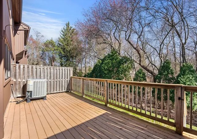Homes for sale in Peabody, MA | 7 Aspen Ln, Peabody, MA 01960 | Houzeo