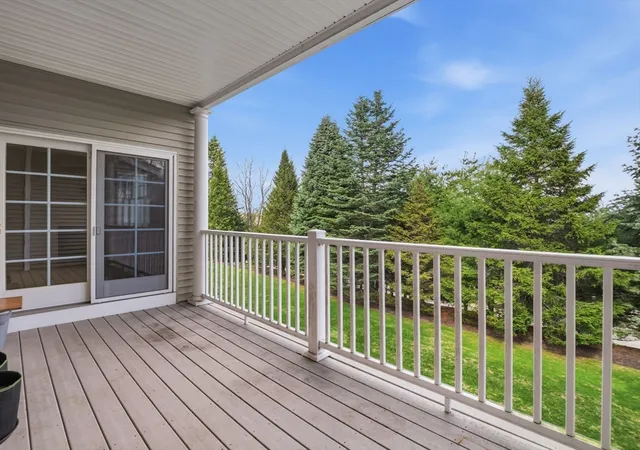 4th image of 7 Tideswell Ln, Worcester, MA 01609