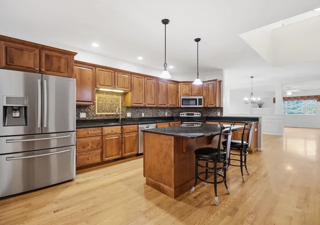 5th image of 7 Tideswell Ln, Worcester, MA 01609