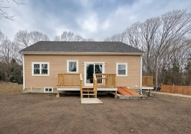 Photo 3 of Single family home for sale at 0125 Homestead Ave, Prudence Island, RI 02872 | MLS# 73495982 | Listing updated on 2026-04-08