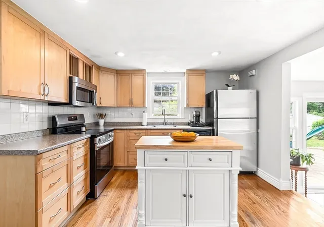 Homes for sale in Natick, MA | 146 Hartford St, Natick, MA 01760 | MLS# 73537120