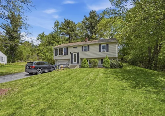Homes for sale in Ashburnham, MA | 12 Valerie Circle, Ashburnham, MA 01430 | MLS# 73524852