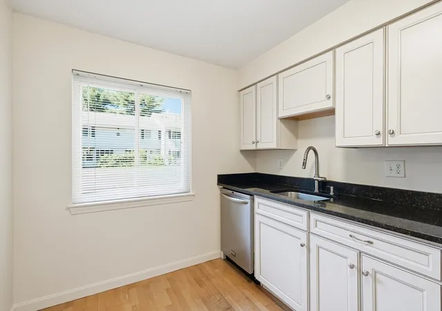 Homes for sale in Hingham, MA | 13 Beals Cove Rd #F, Hingham, MA 02043 | MLS# 73541927
